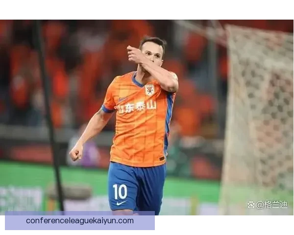 山东泰山近期状态回暖，球队表现稳健引人关注。